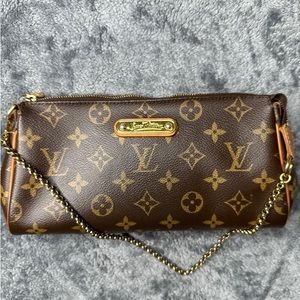 LV small purse